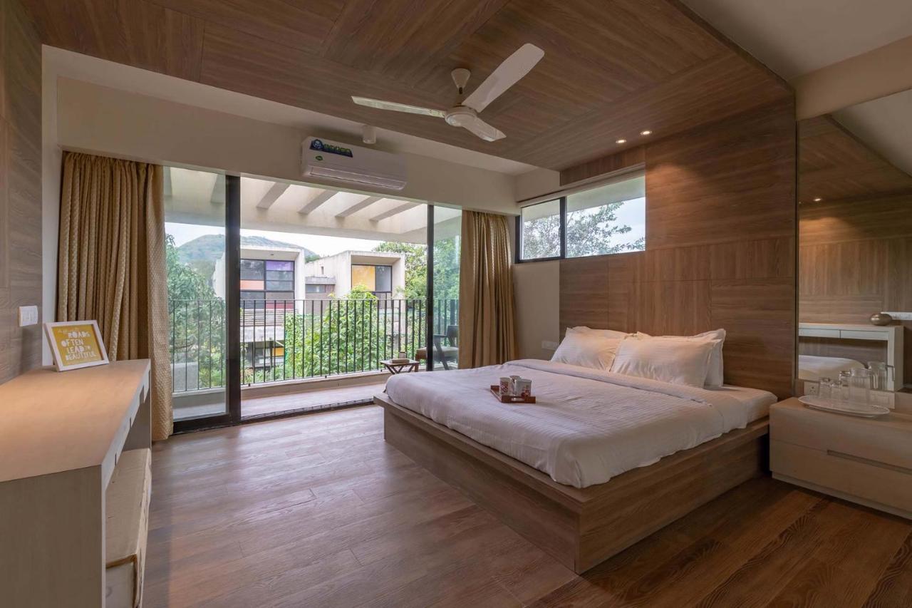 Villa Foresta By Stayvista With Modern Decor, Swimming Pool & Expansive Lawn For A Perfect Escape Lonavala Dış mekan fotoğraf